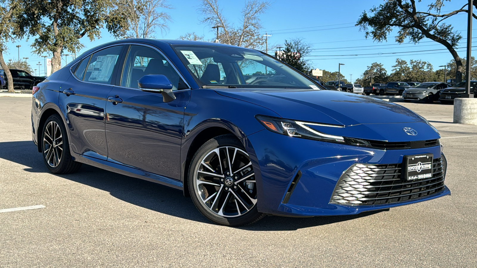 2025 Toyota Camry XLE 24