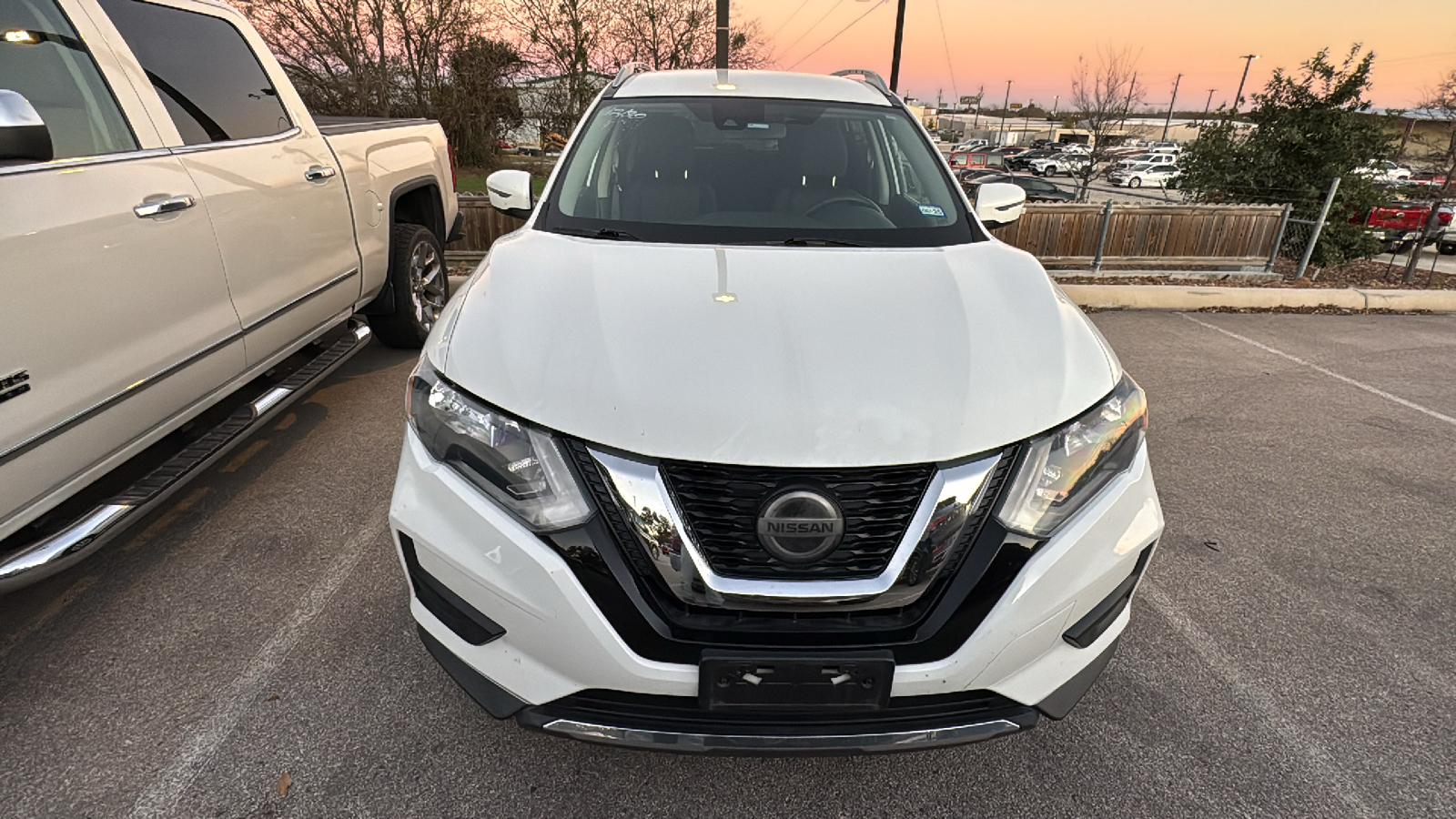 2019 Nissan Rogue SV 2