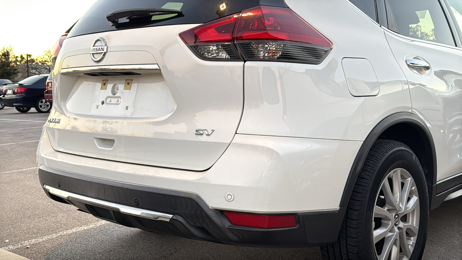 2019 Nissan Rogue SV 8