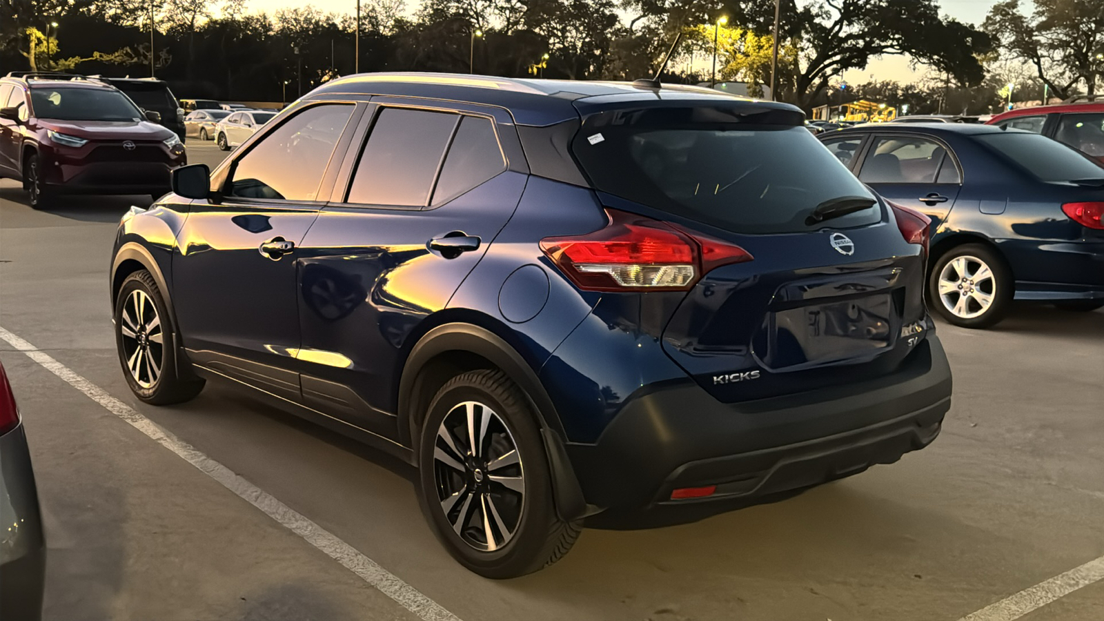 2019 Nissan Kicks SV 4