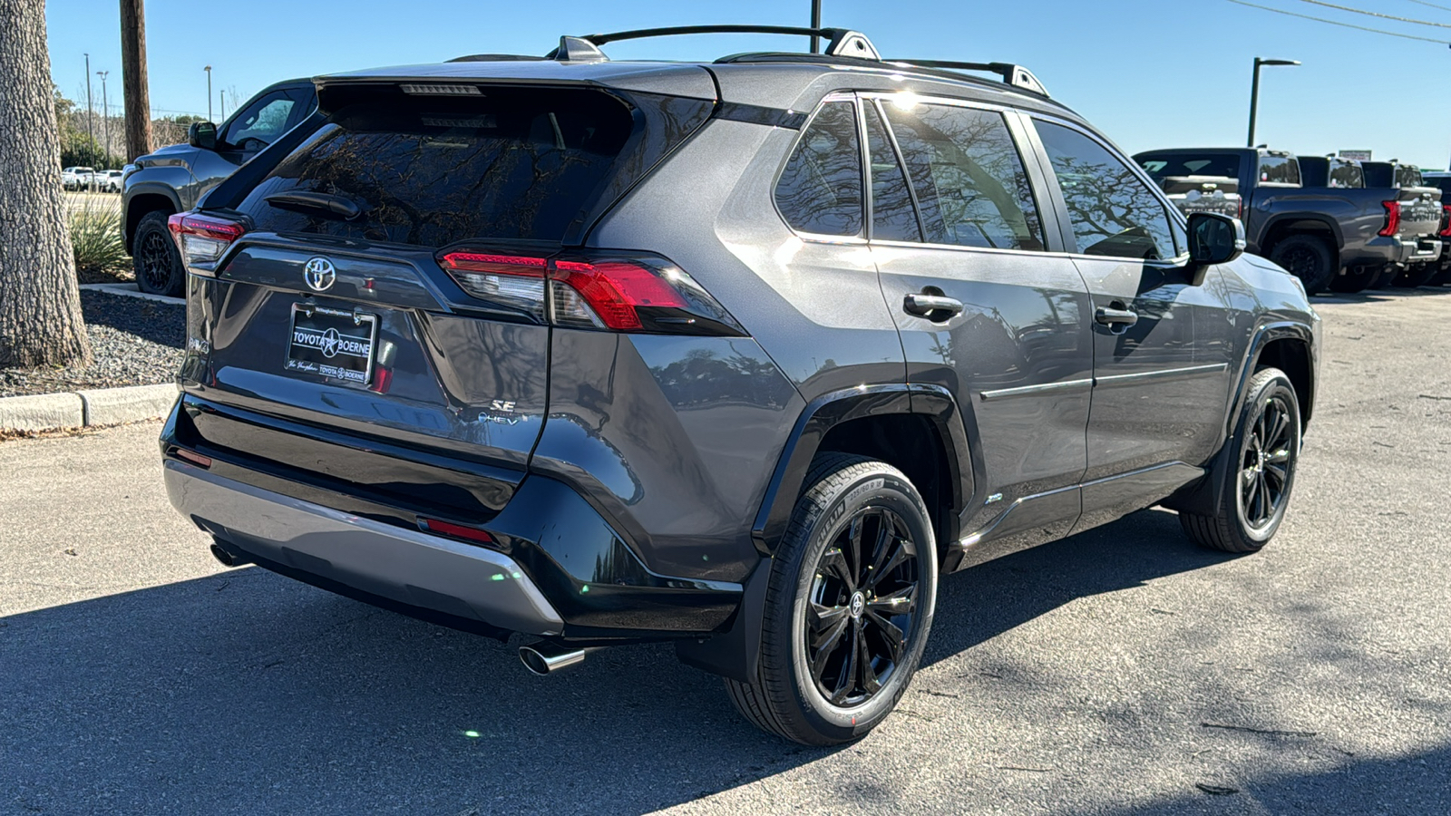 2025 Toyota RAV4 Hybrid SE 7