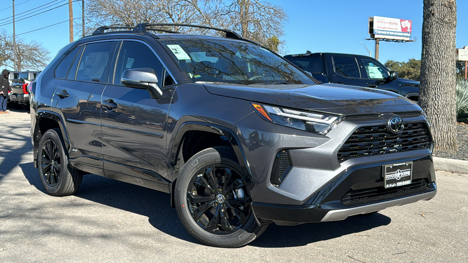 2025 Toyota RAV4 Hybrid SE 24