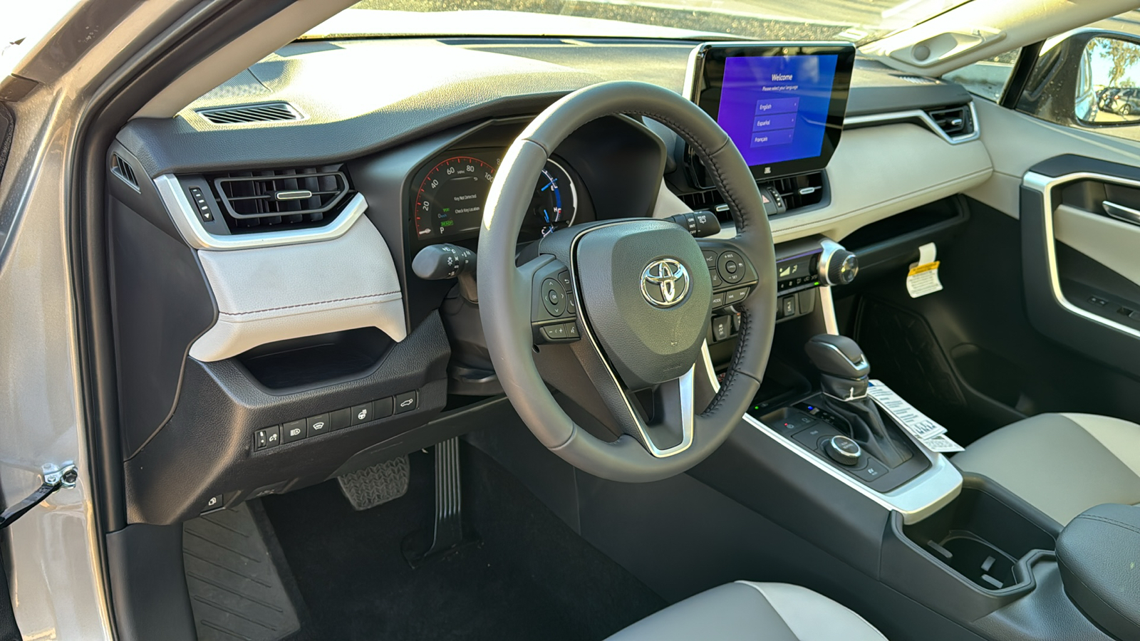 2025 Toyota RAV4 Hybrid XLE Premium 12