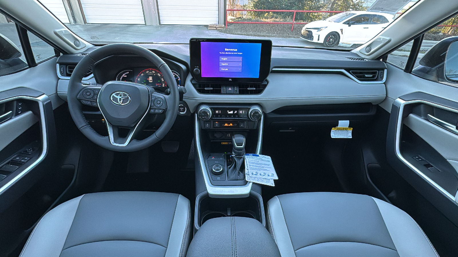 2025 Toyota RAV4 Hybrid XLE Premium 16