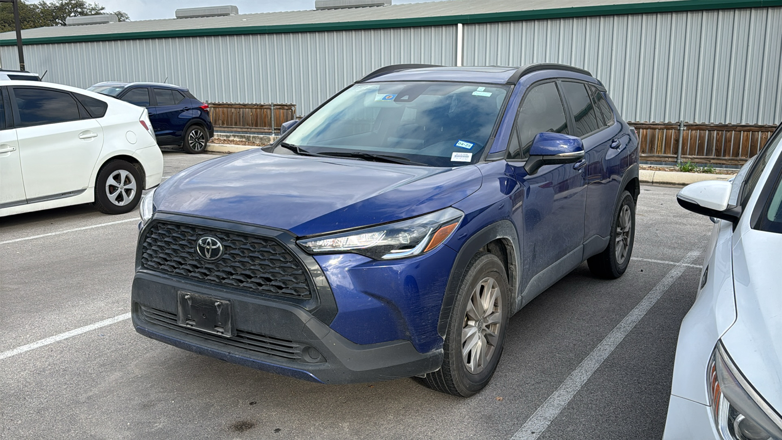 2022 Toyota Corolla Cross LE 3