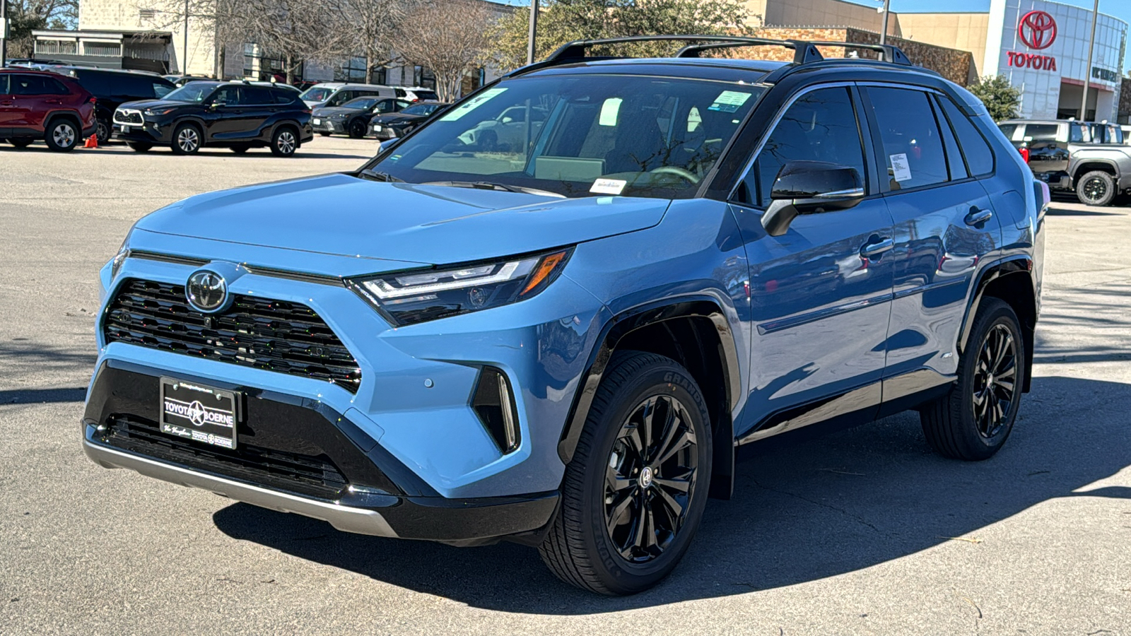 2025 Toyota RAV4 Hybrid XSE 3