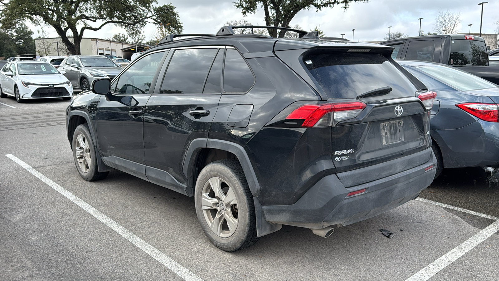 2021 Toyota RAV4 XLE 4