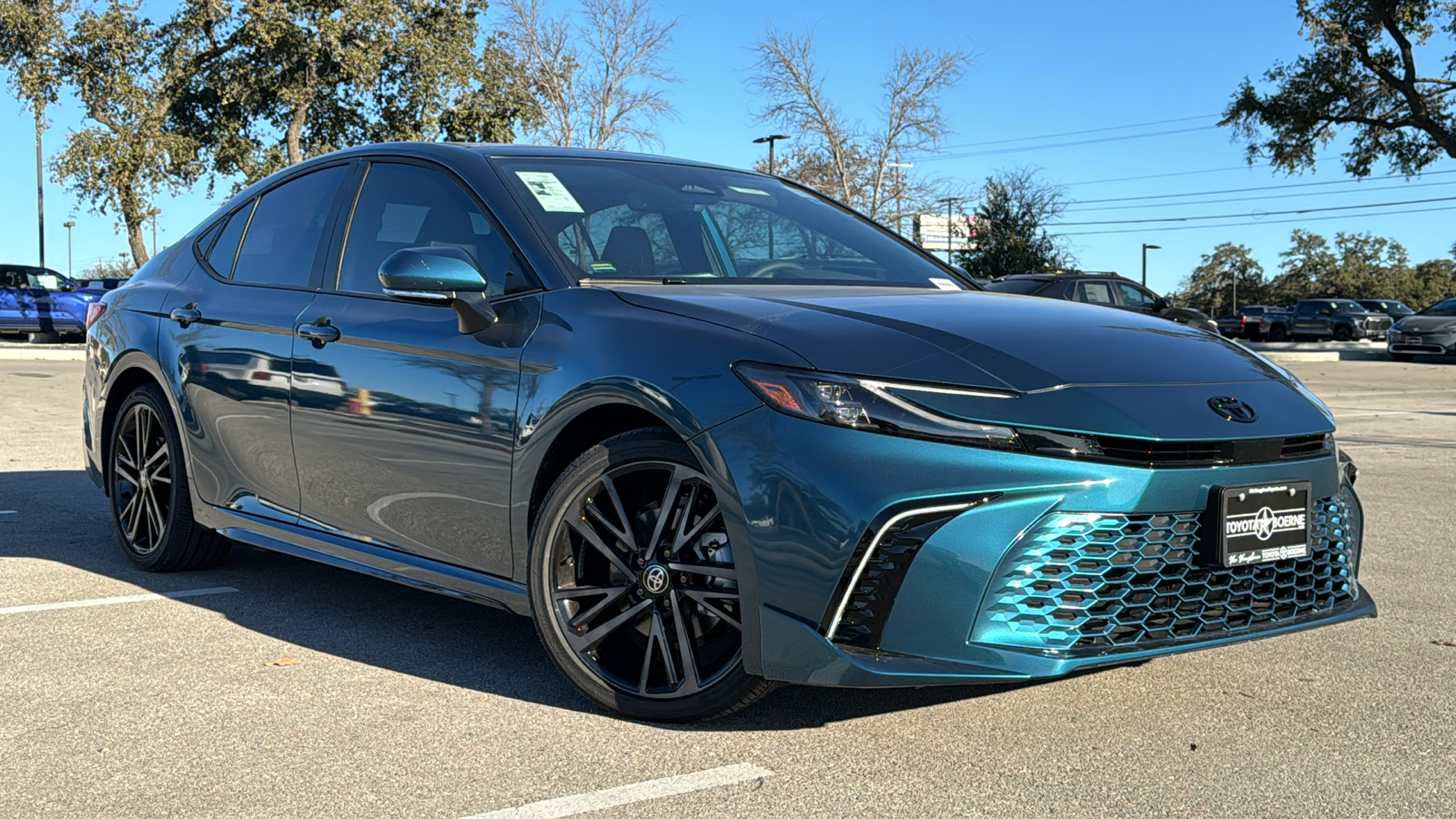 2025 Toyota Camry XSE 24