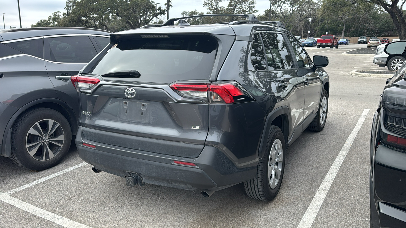 2020 Toyota RAV4 LE 6