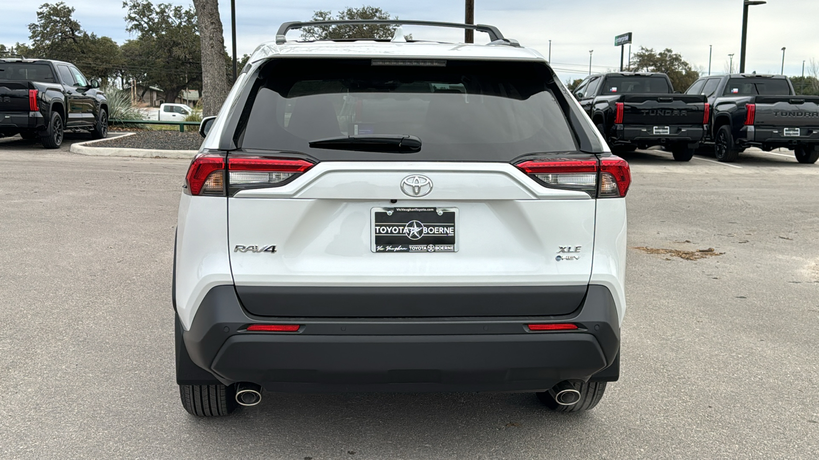 2025 Toyota RAV4 Hybrid XLE Premium 6