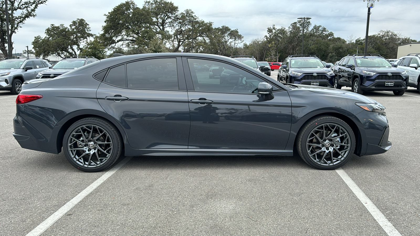 2025 Toyota Camry XSE 8