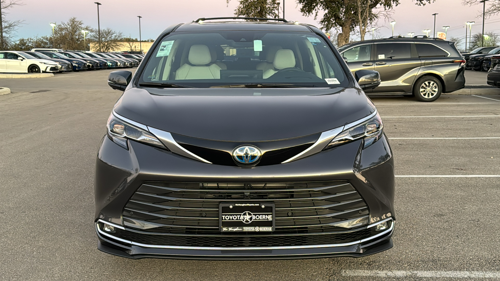 2025 Toyota Sienna Platinum 2