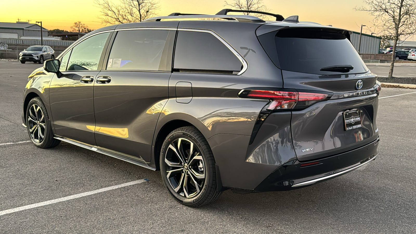 2025 Toyota Sienna Platinum 4