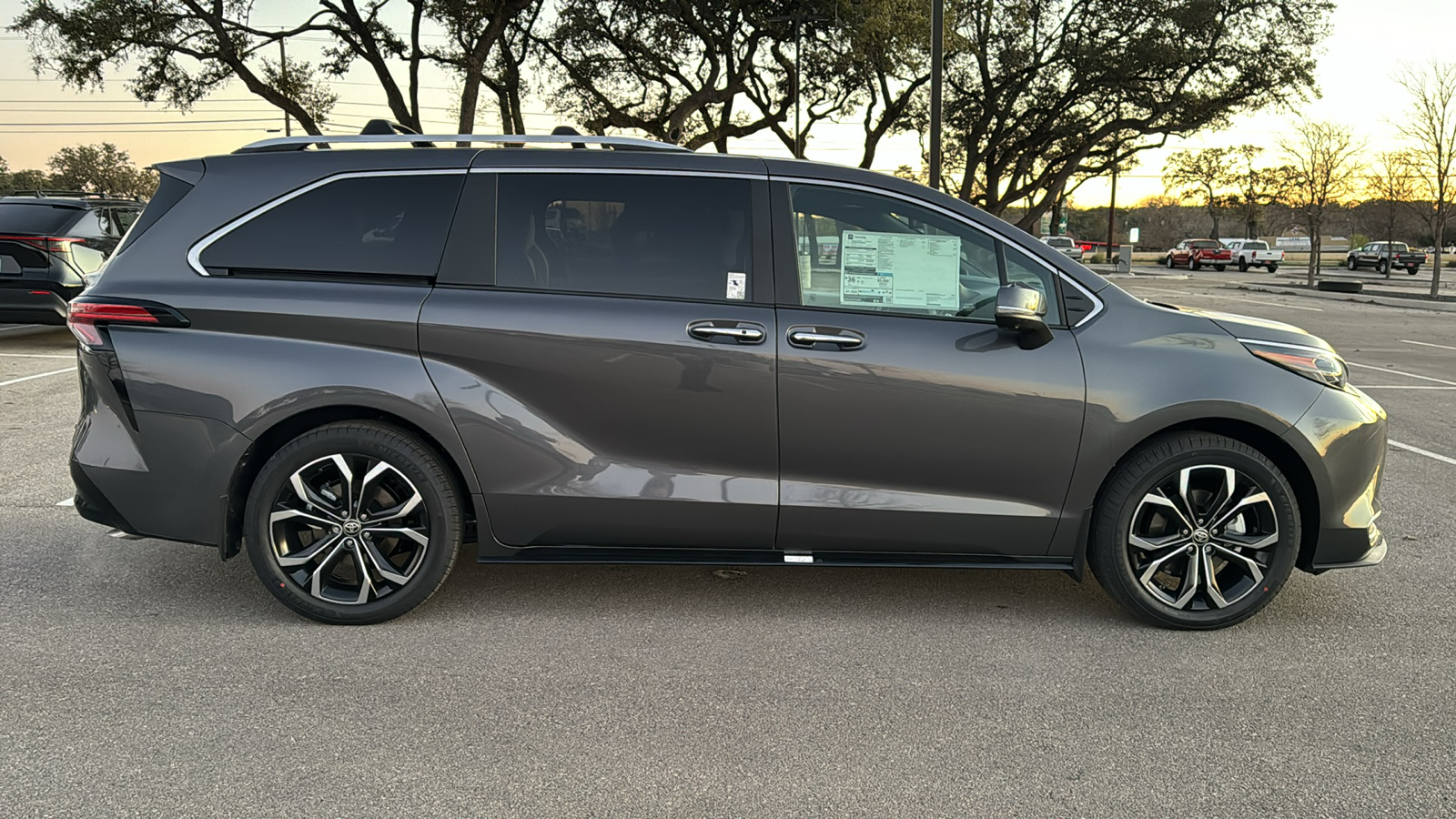 2025 Toyota Sienna Platinum 7