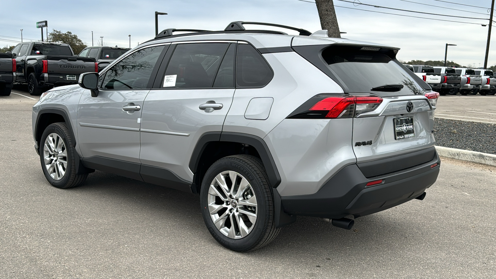 2025 Toyota RAV4 XLE Premium 5