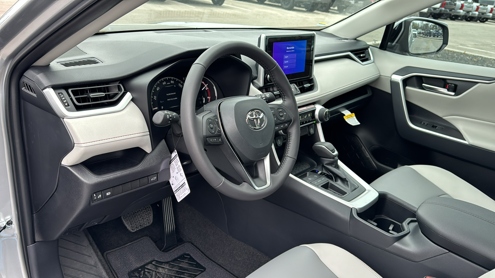 2025 Toyota RAV4 XLE Premium 12