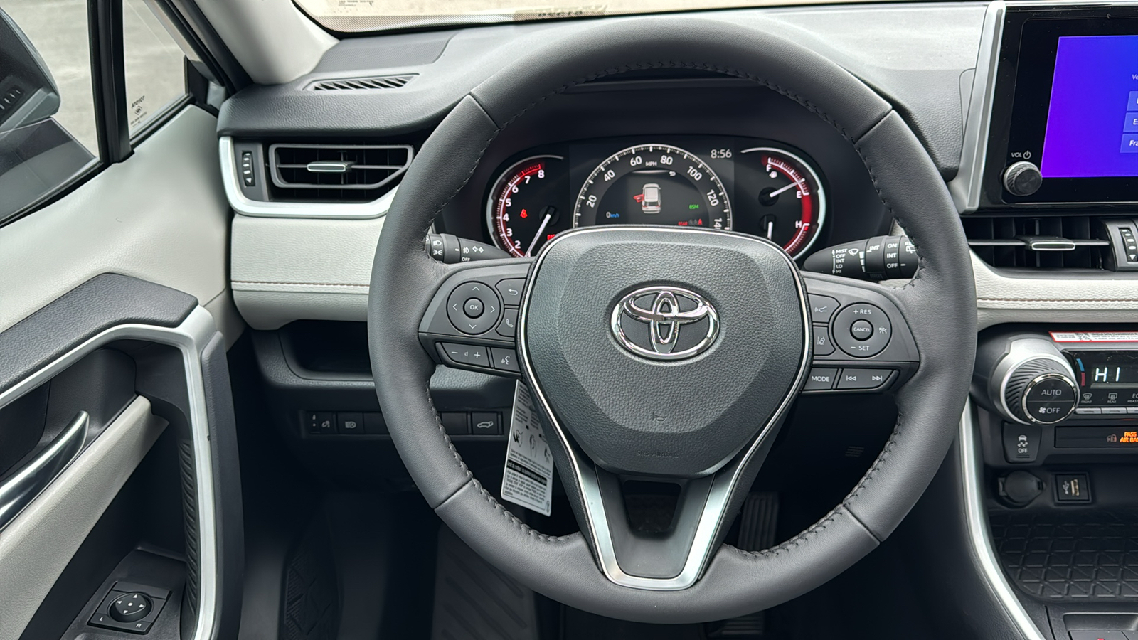 2025 Toyota RAV4 XLE Premium 17