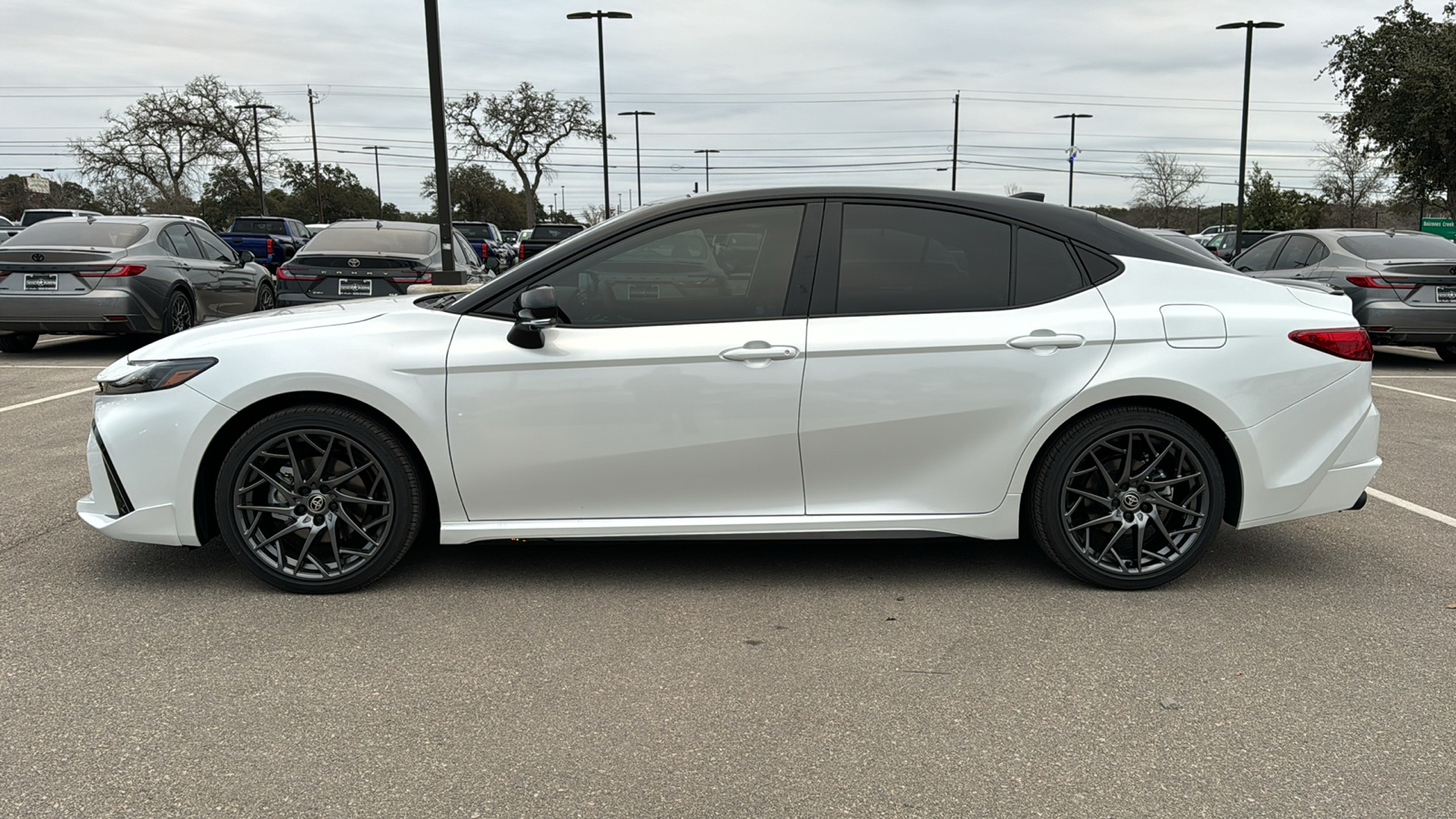 2025 Toyota Camry XSE 4