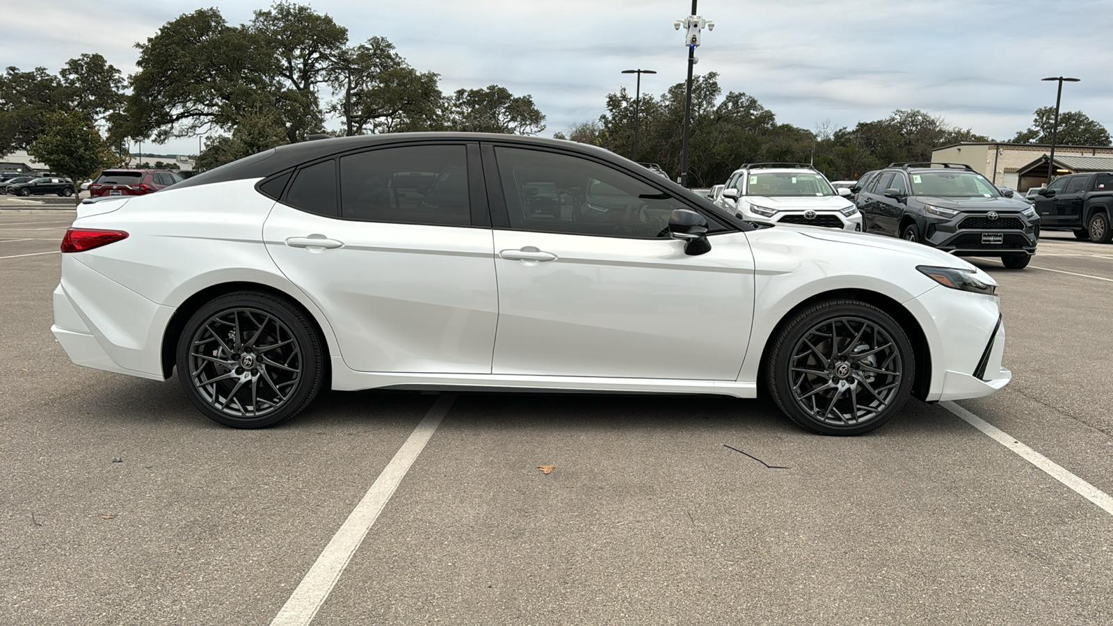 2025 Toyota Camry XSE 8