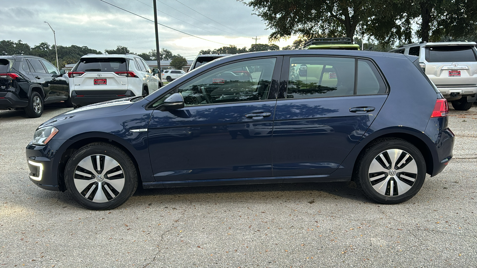 2016 Volkswagen e-Golf SE 4