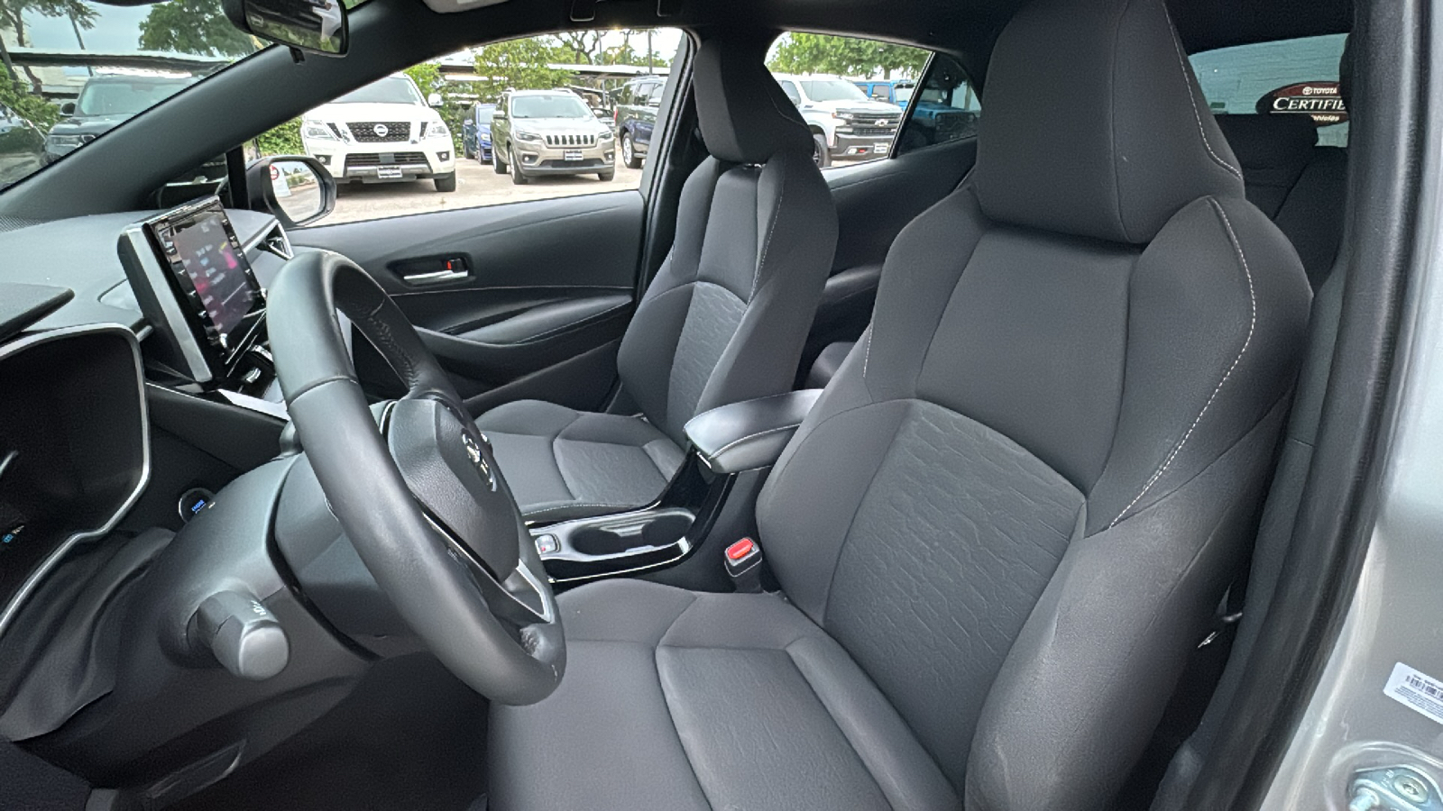2021 Toyota Corolla Hatchback SE 13