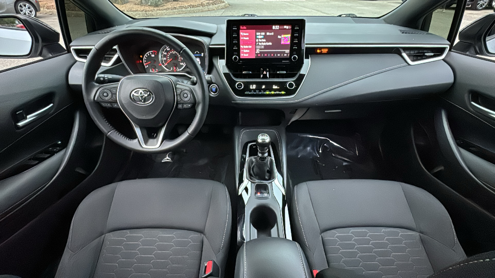 2021 Toyota Corolla Hatchback SE 17