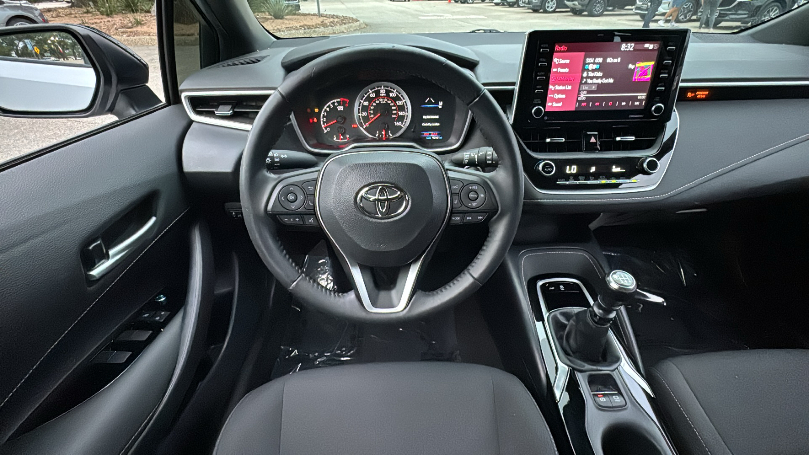 2021 Toyota Corolla Hatchback SE 18