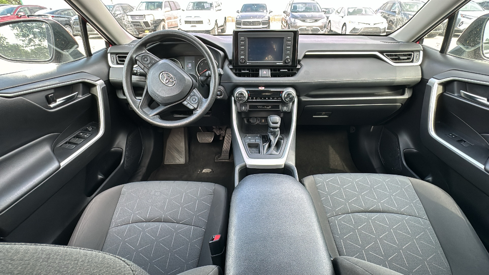 2022 Toyota RAV4 XLE 9