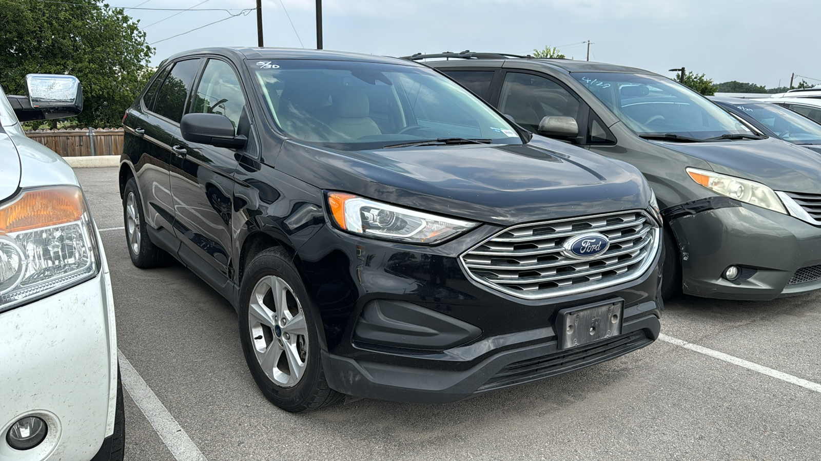 2019 Ford Edge SE 11