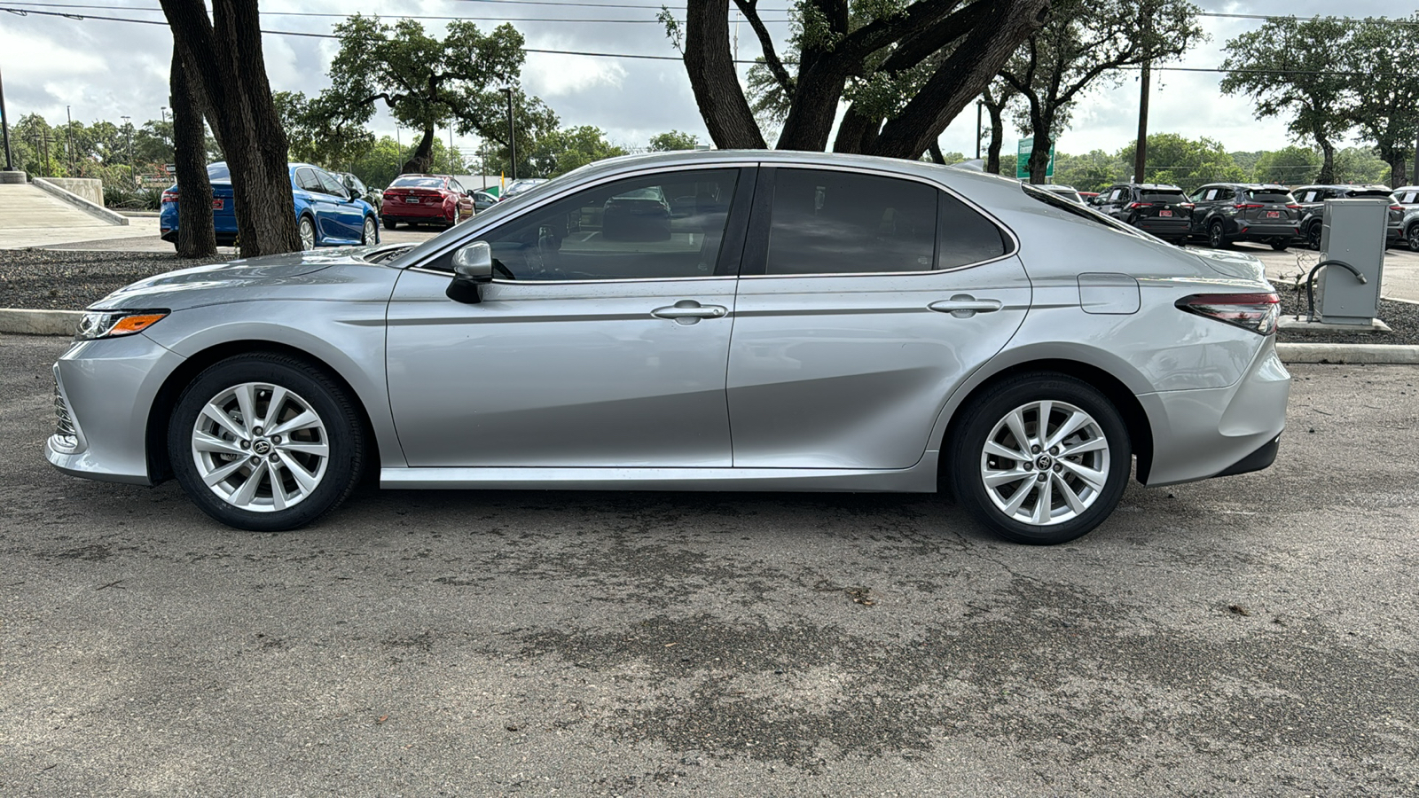 2023 Toyota Camry LE 4