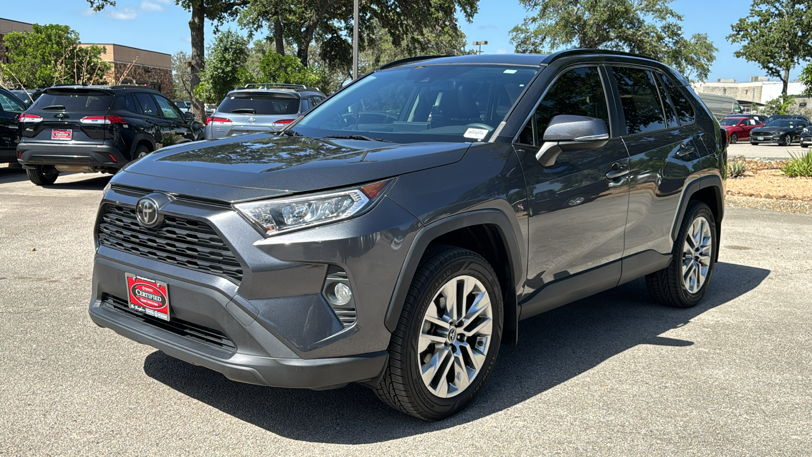 2019 Toyota RAV4 XLE Premium 3