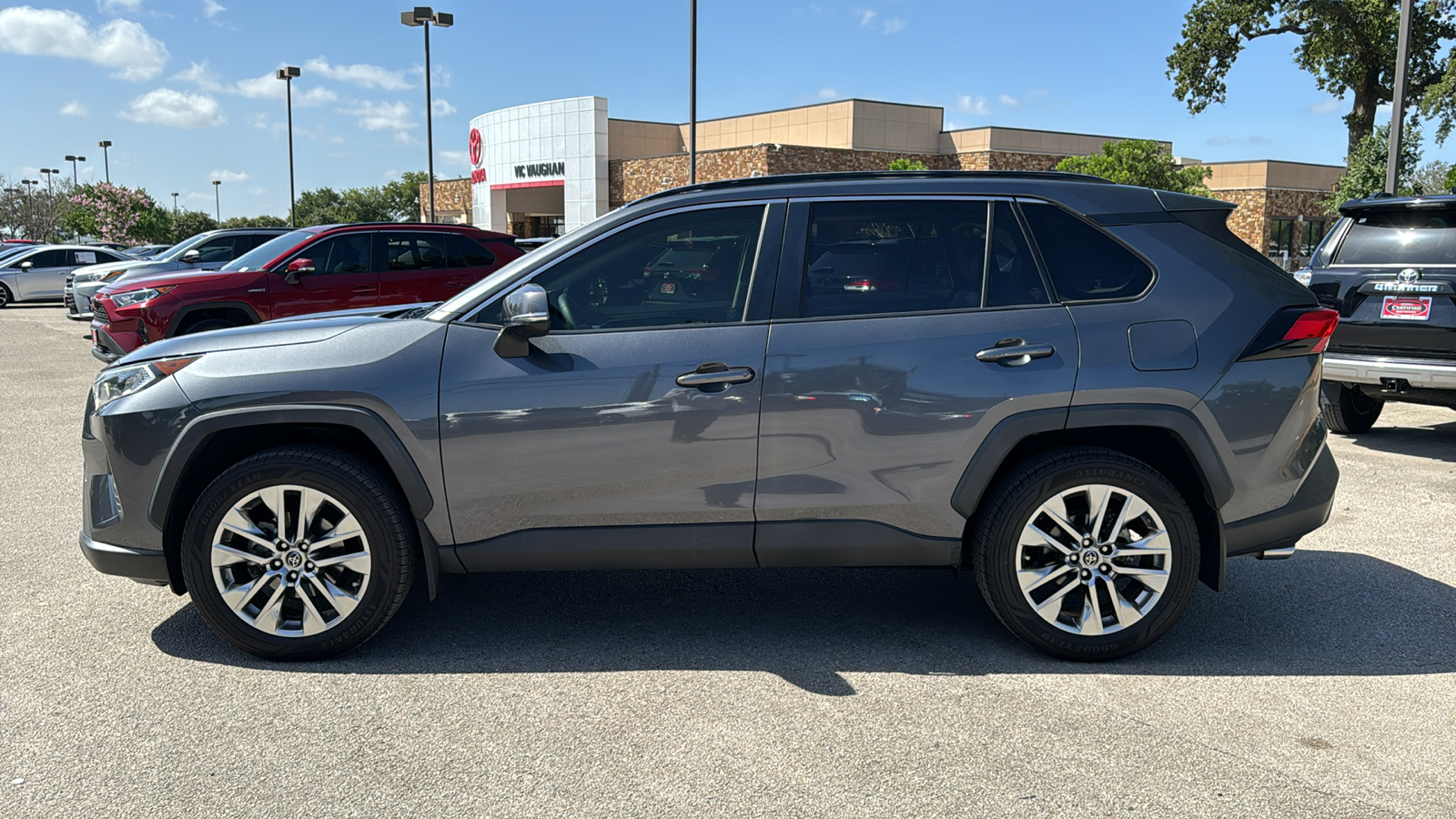 2019 Toyota RAV4 XLE Premium 4