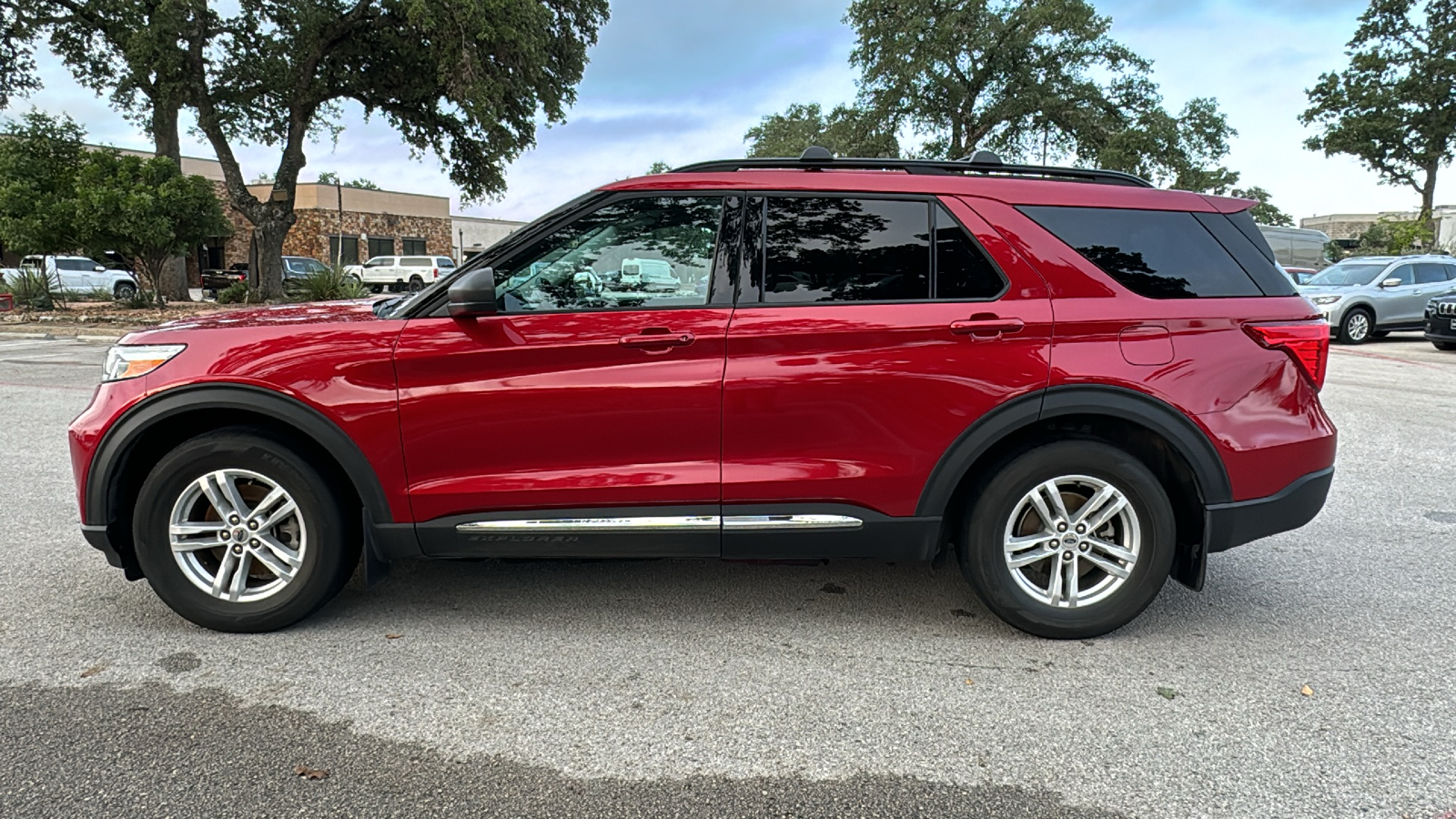 2021 Ford Explorer XLT 4