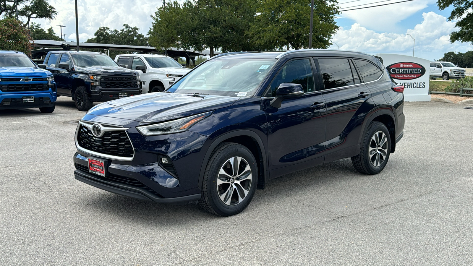 2021 Toyota Highlander XLE 3