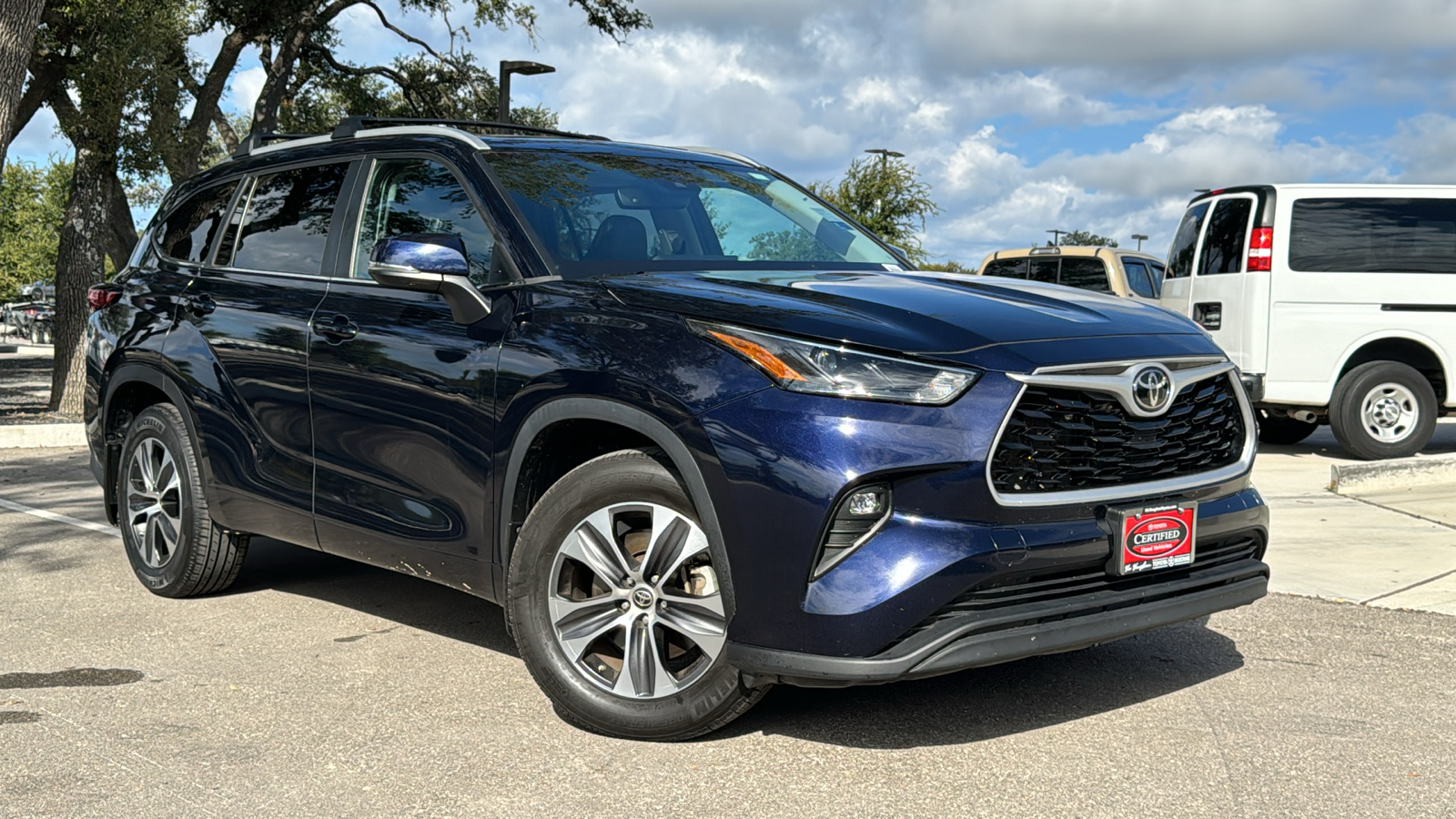 2023 Toyota Highlander XLE 38