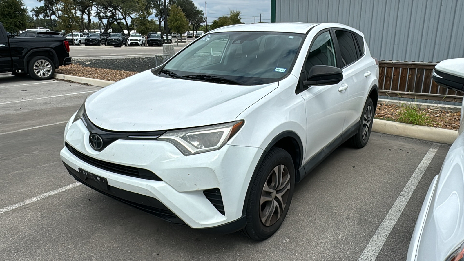 2018 Toyota RAV4 LE 3