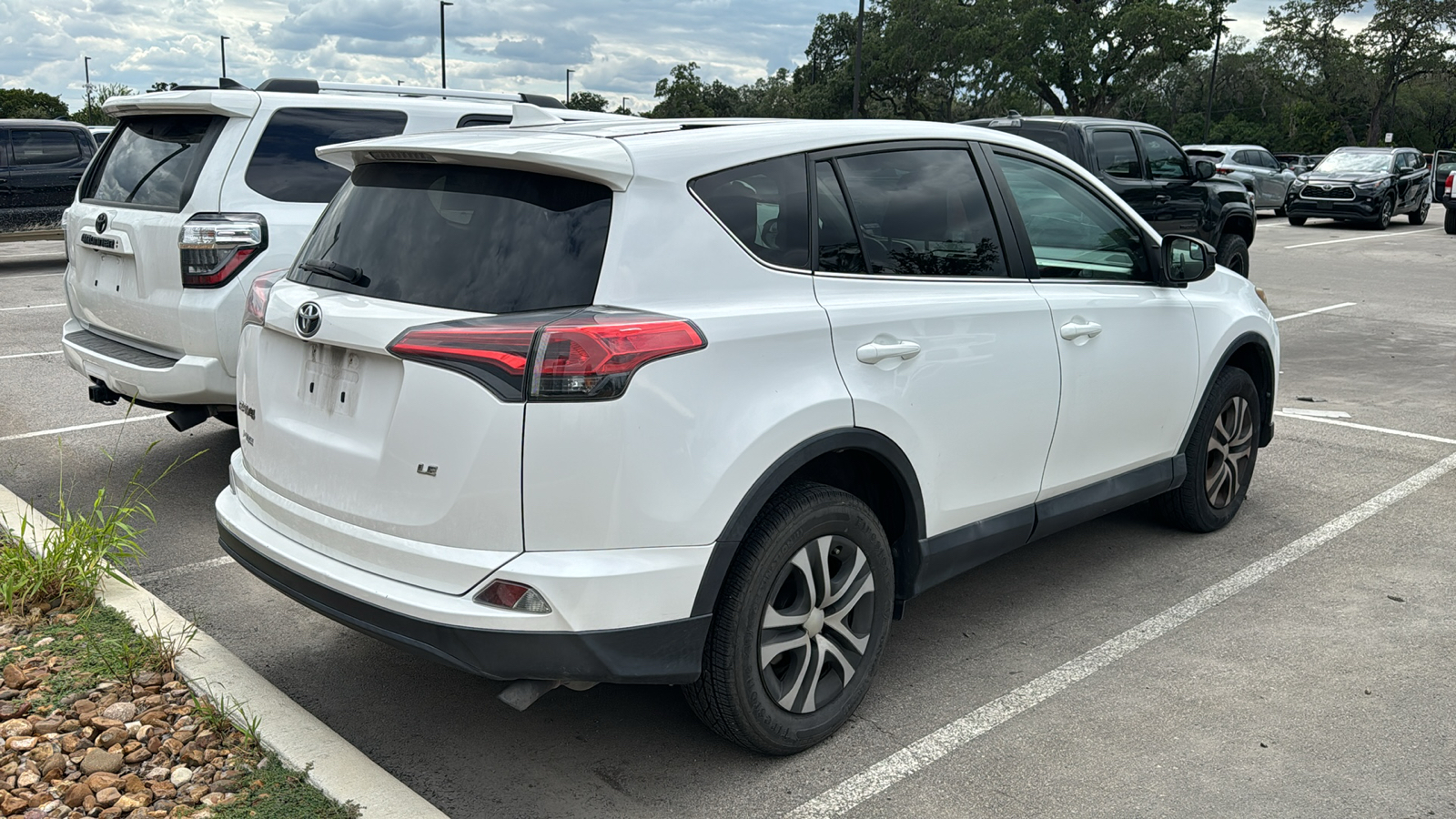 2018 Toyota RAV4 LE 6