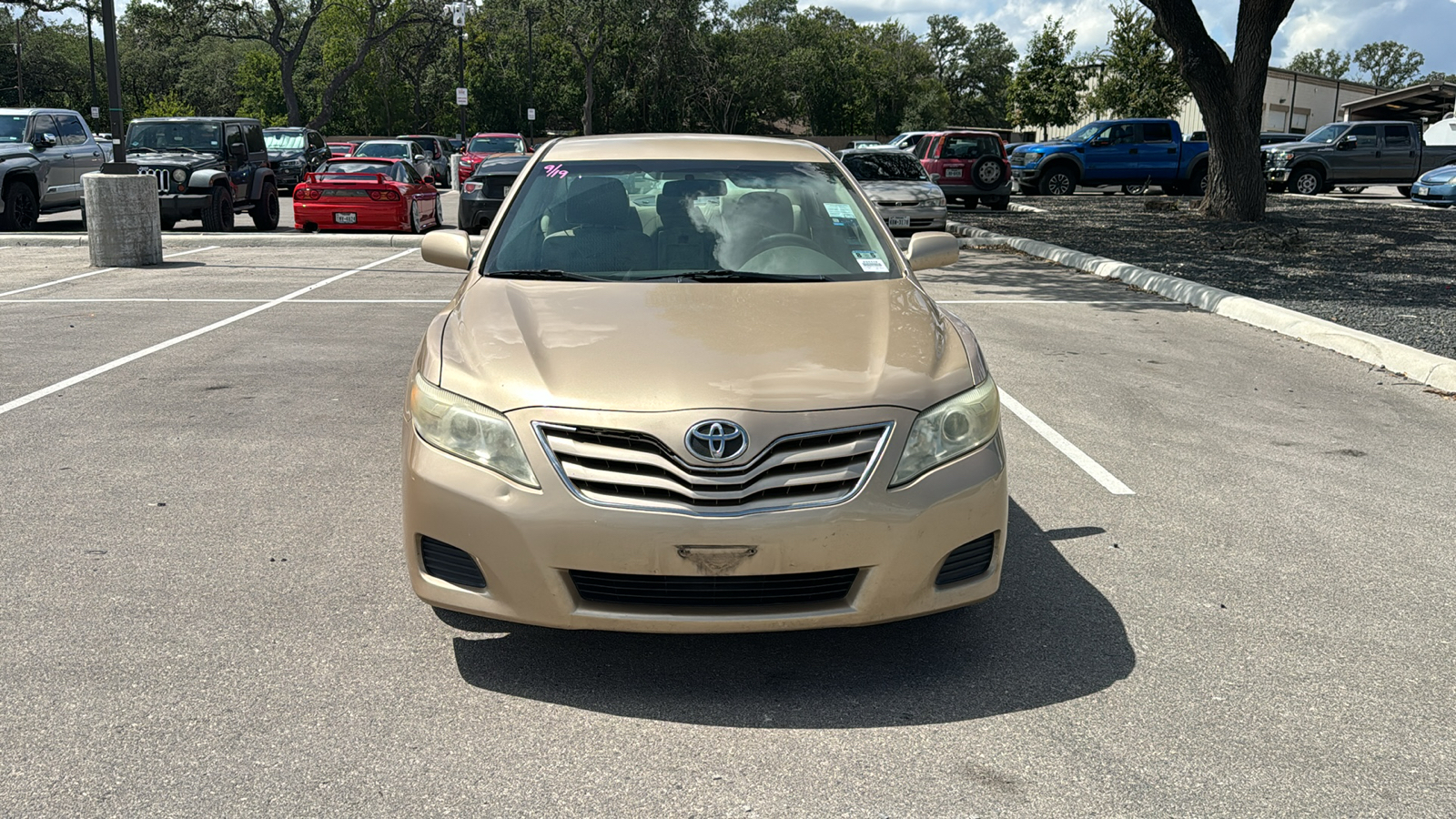 2010 Toyota Camry LE 2