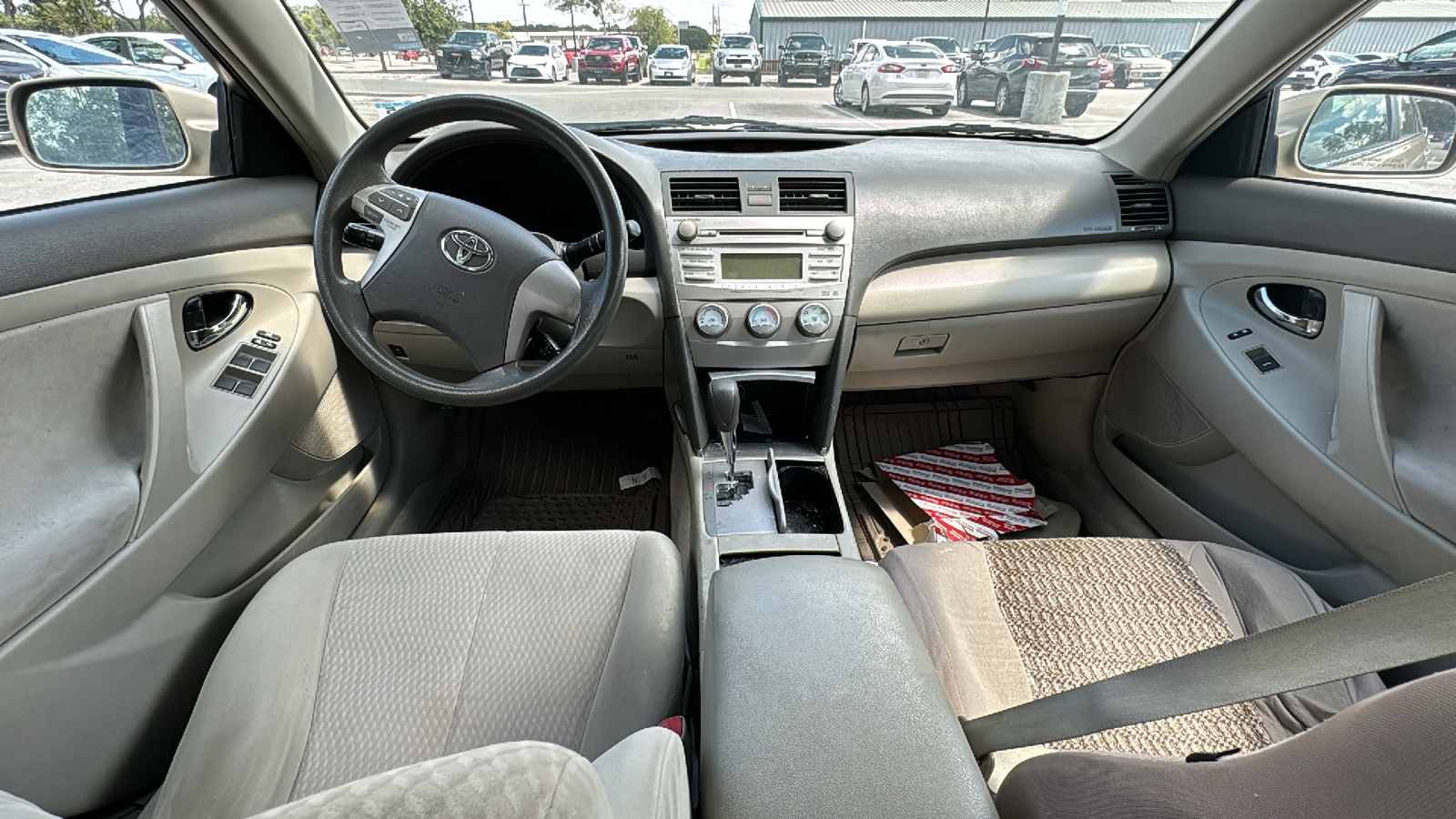 2010 Toyota Camry LE 9