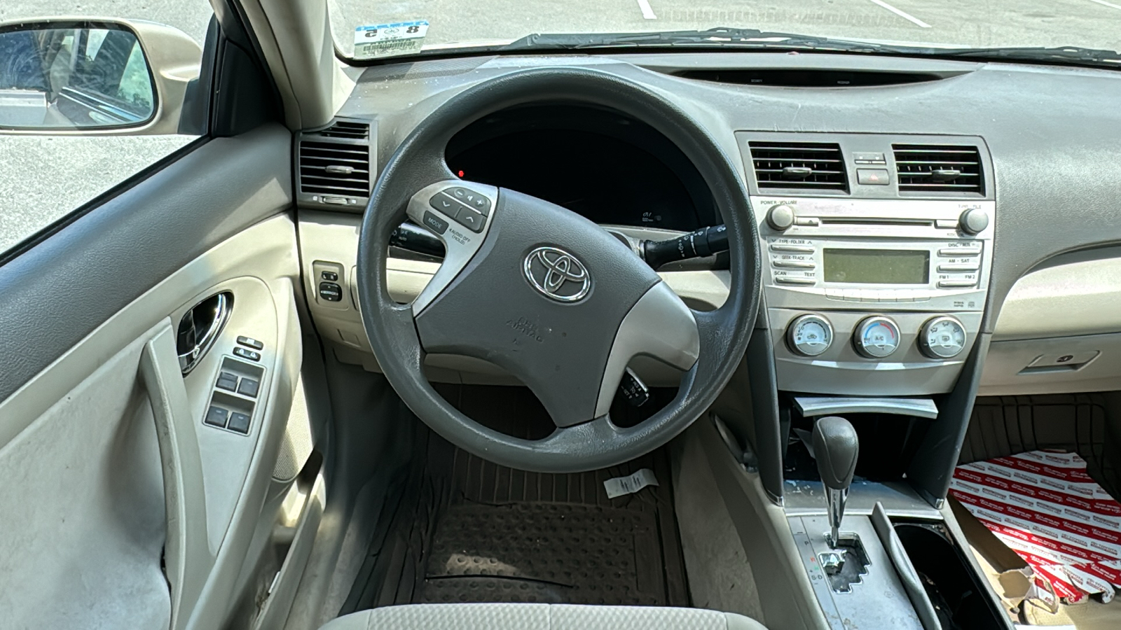 2010 Toyota Camry LE 10