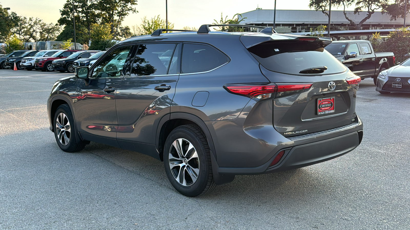 2021 Toyota Highlander XLE 5