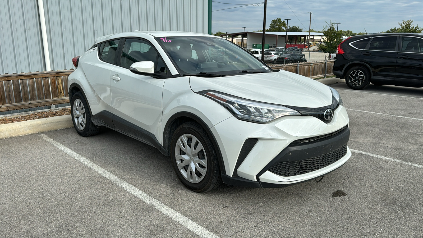 2021 Toyota C-HR LE 11