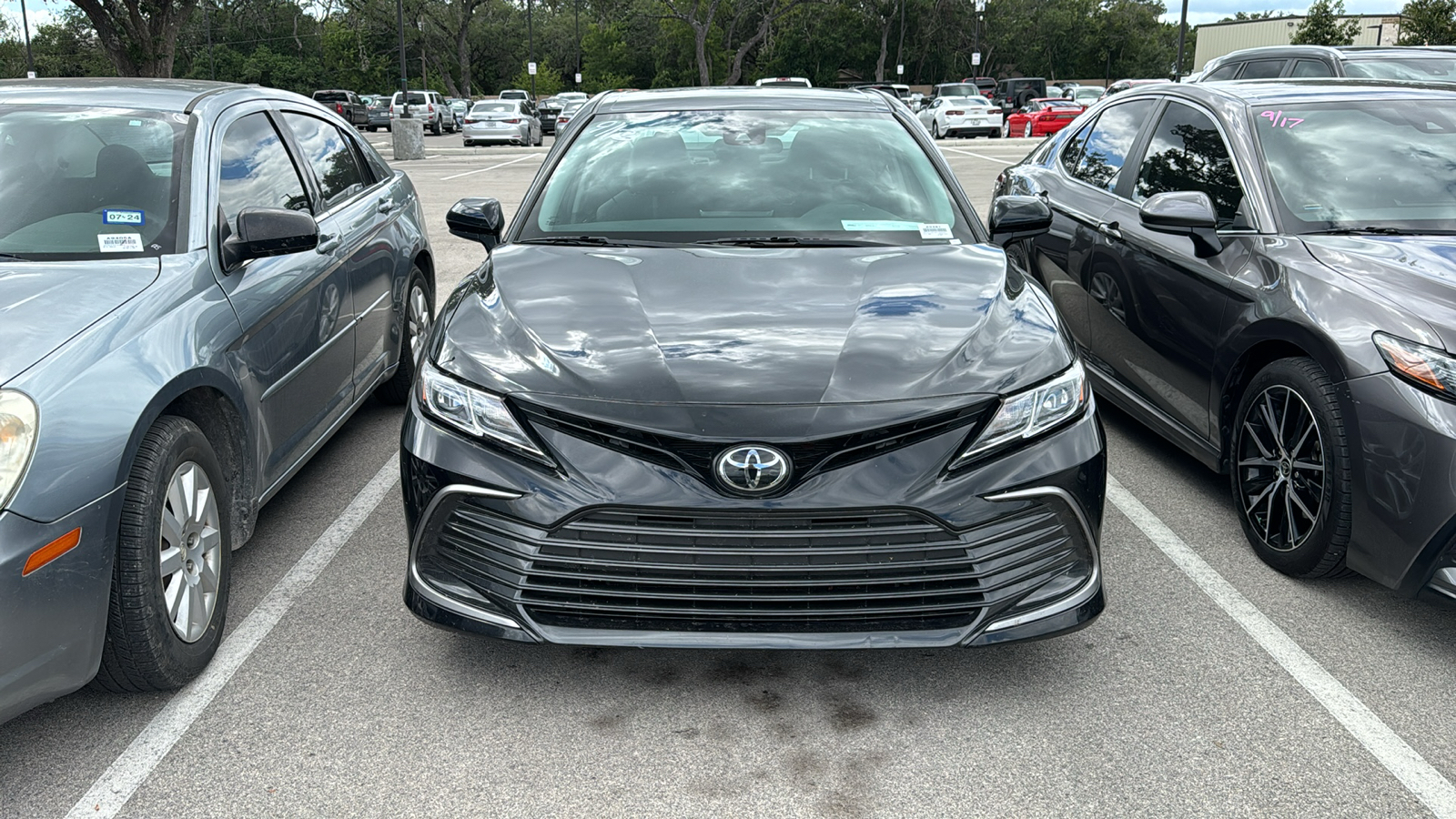 2023 Toyota Camry LE 2