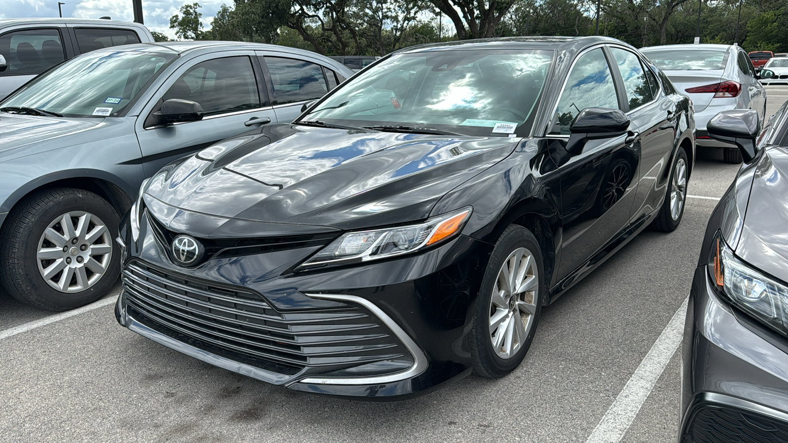 2023 Toyota Camry LE 3