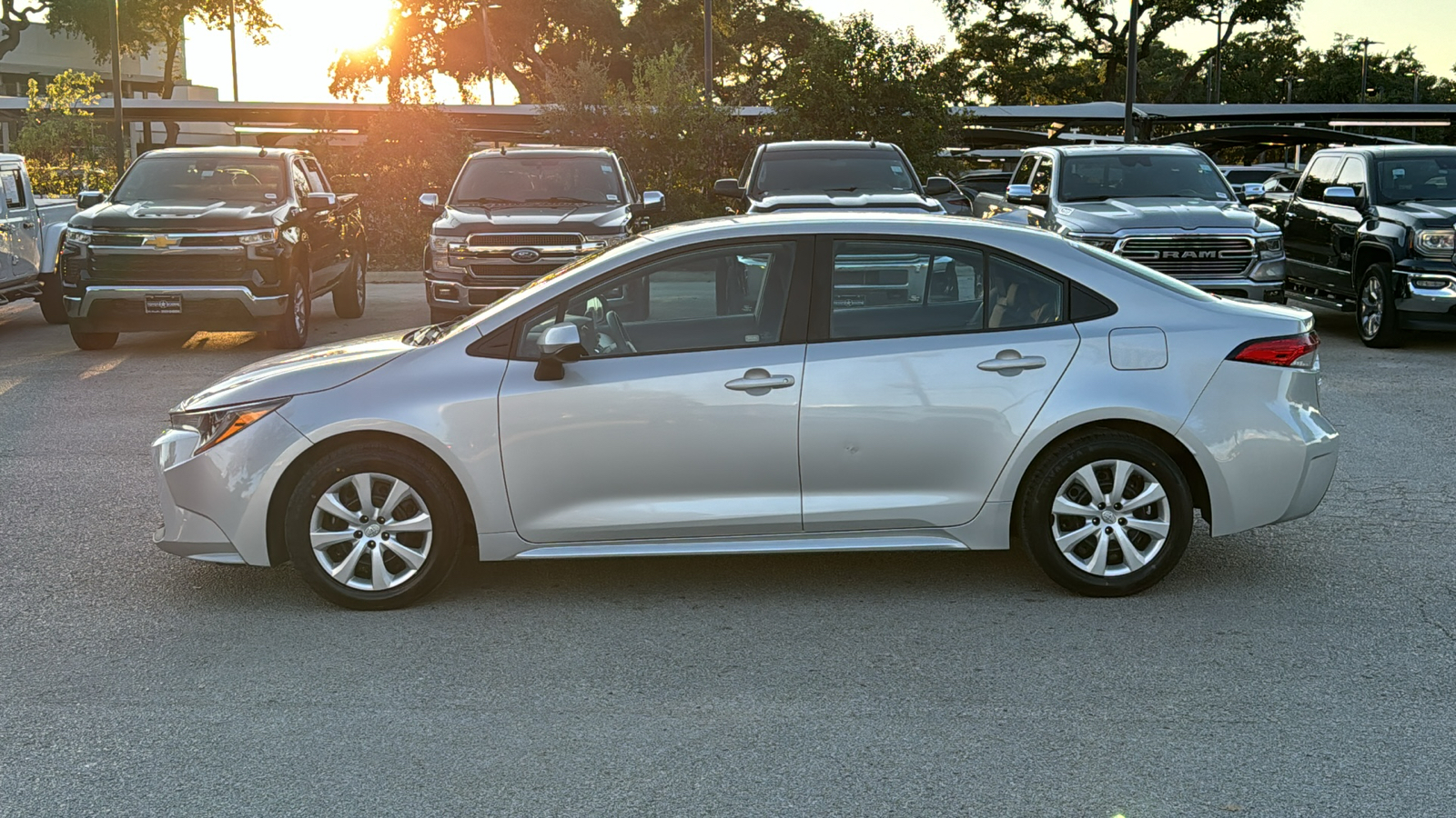 2022 Toyota Corolla LE 4