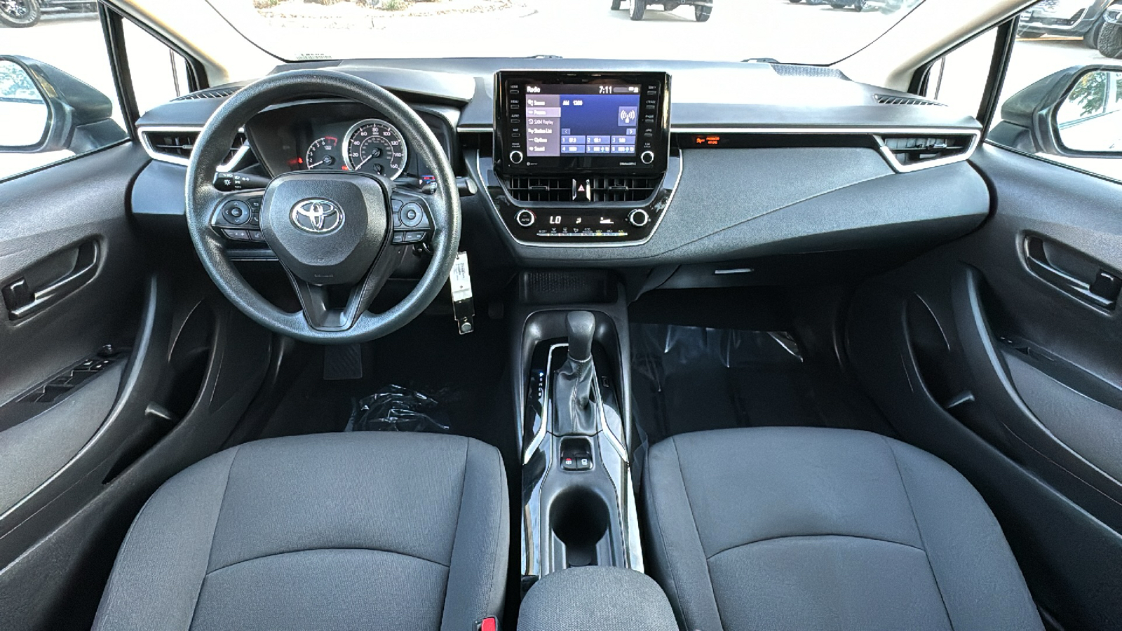 2022 Toyota Corolla LE 17