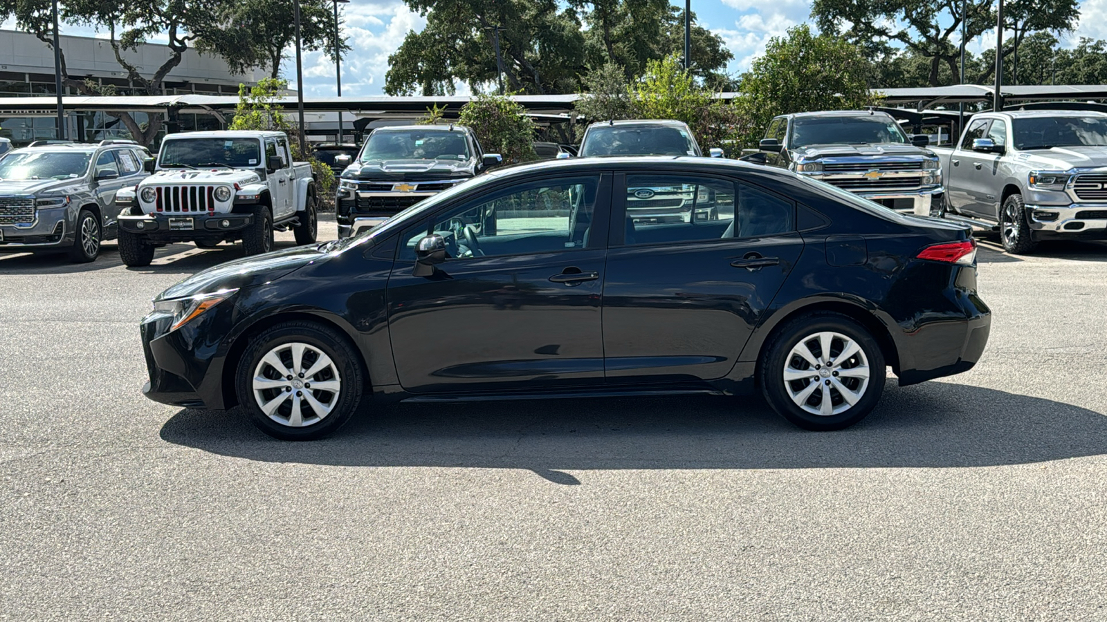 2022 Toyota Corolla LE 4