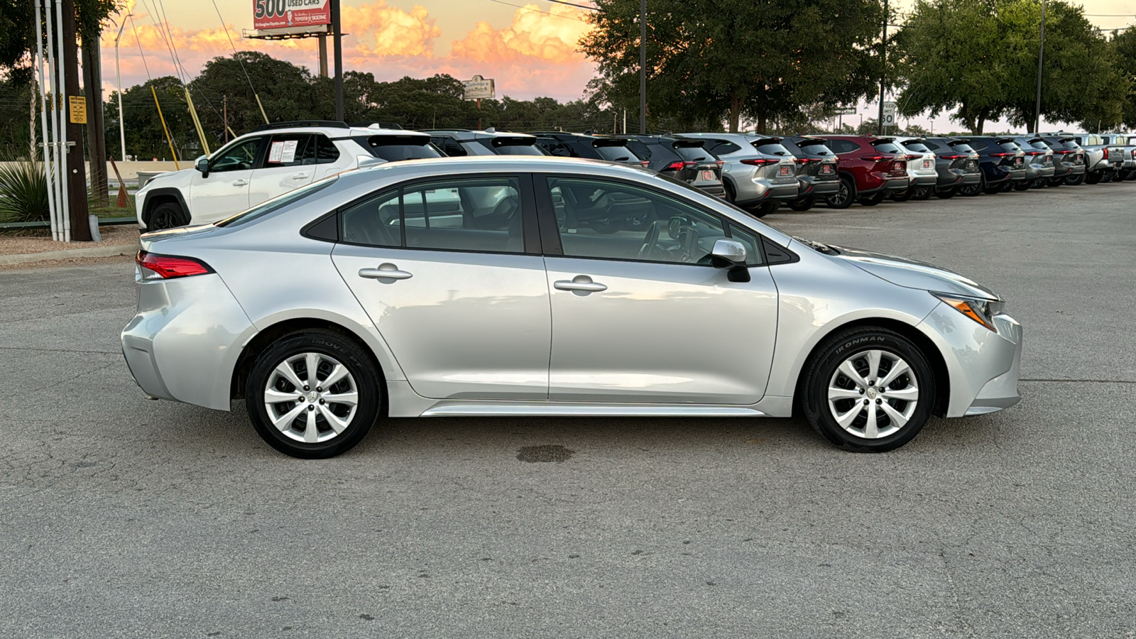 2022 Toyota Corolla LE 8