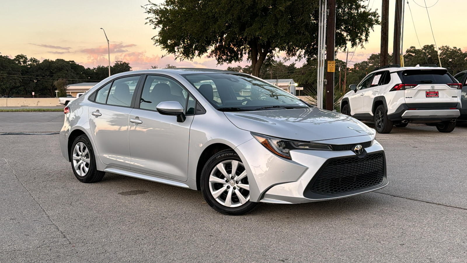 2022 Toyota Corolla LE 38