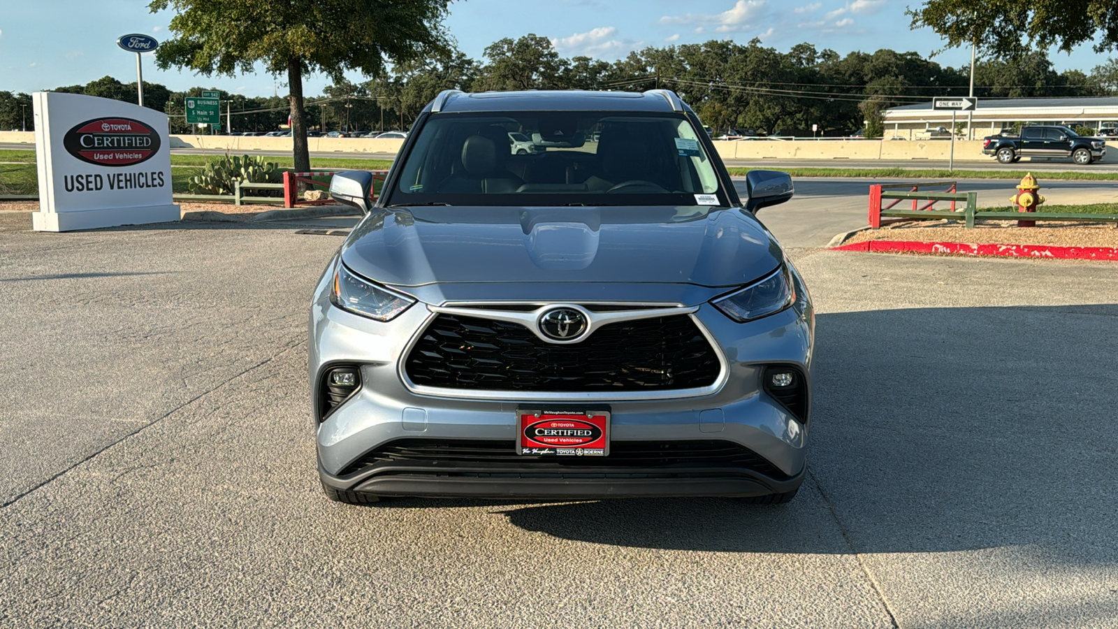 2023 Toyota Highlander XLE 2